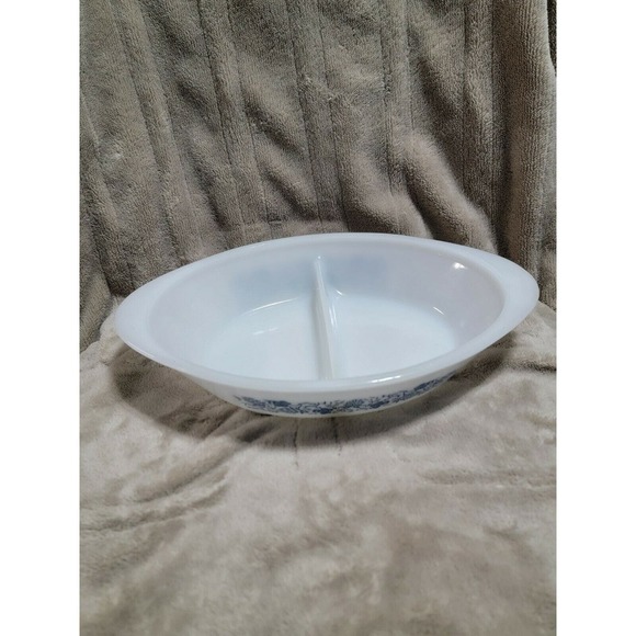 Vintage Glass bake Divided Casserole Dish White Blue Clover 12" J232 - Picture 2 of 5